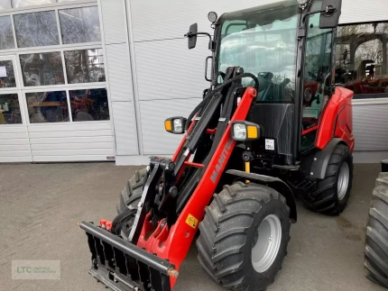 Mini chargeuse - 10 614 H - 2023