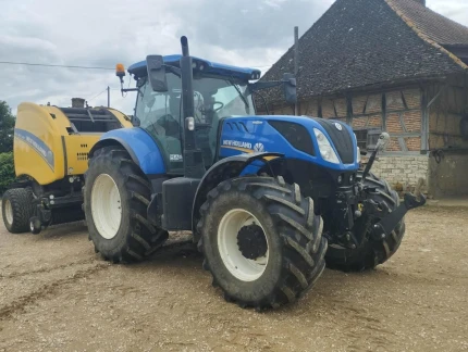 New Holland TRACTEUR T7.230 AC