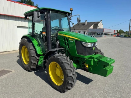 John Deere 5075E