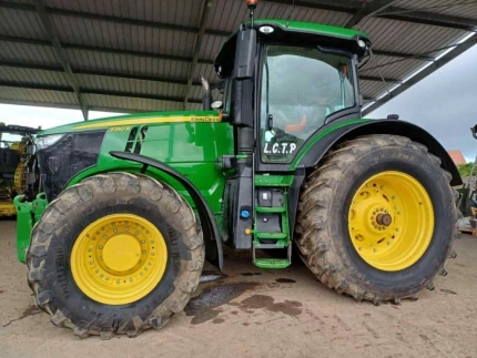 John Deere 7250R