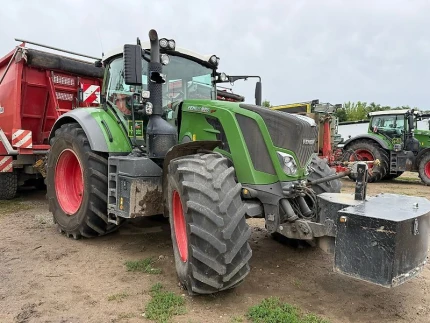 Fendt 828 VARIO S4 PROFIPLUS