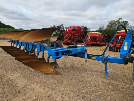 Lemken VARI-DIAMANT 10 8 FURROW SEMI MOUNTED ON-LAND/IN-FURROW PLOUGH