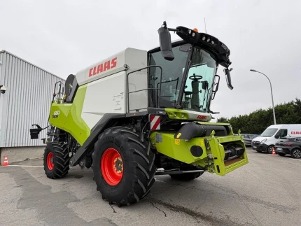 Claas TRION 660