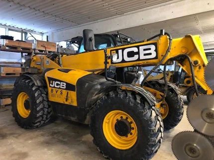 JCB 550-80 AGRI PLUS