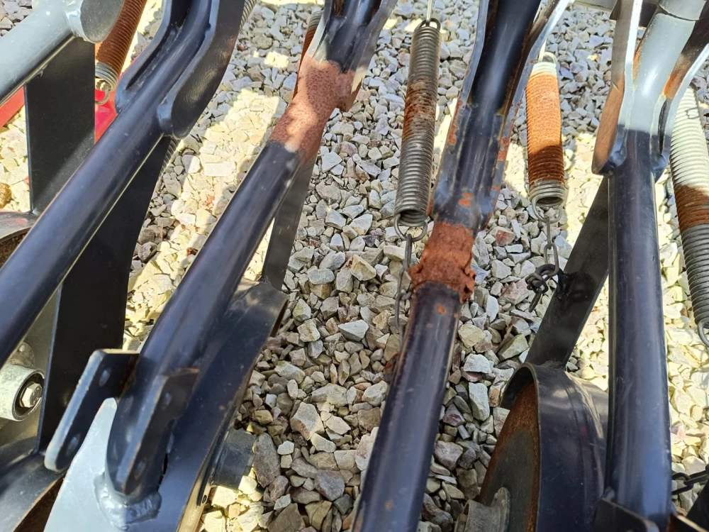 Kongskilde NS1500 + LIGNE DE SEMIS REPLIABLE 4M50 d'occasion — photo 9
