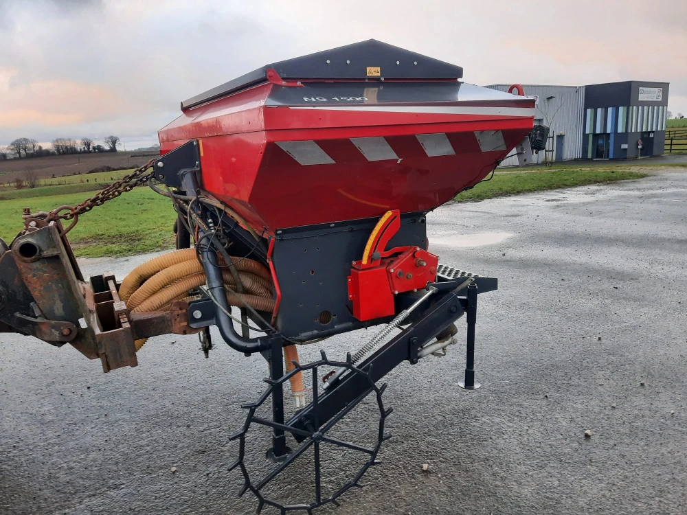 Kongskilde NS1500 + LIGNE DE SEMIS REPLIABLE 4M50 d'occasion — photo 14