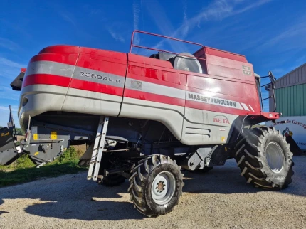 Moissonneuse batteuse - 180 CH - 1900H - 2011