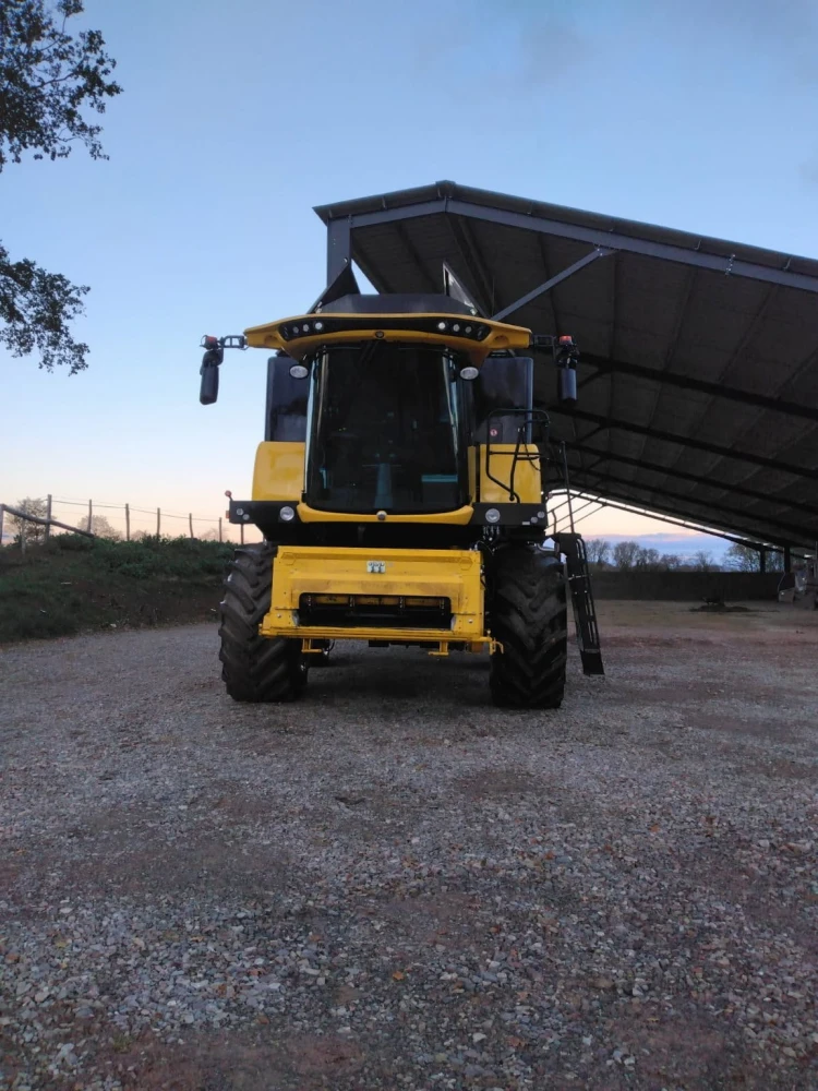 New Holland CX6.80 d'occasion — photo 5