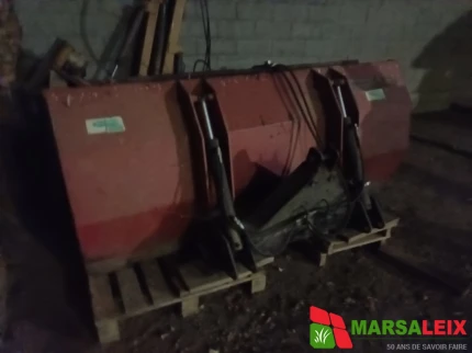 Godet universel - 2005