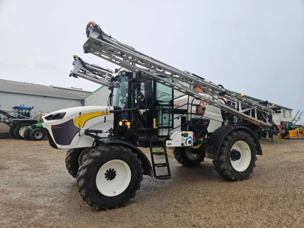 Pulvérisateur automoteur - 2000L - 3605H - 2014,2016