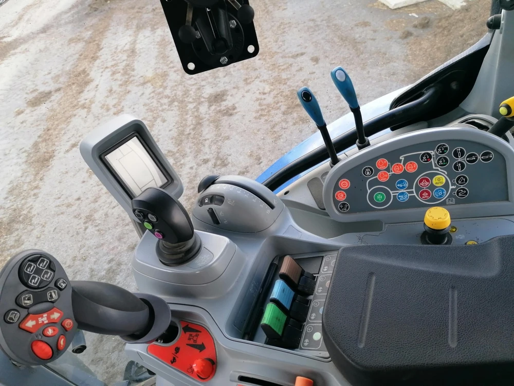 New Holland T5 120 DYNAMIC CDE d'occasion — photo 6