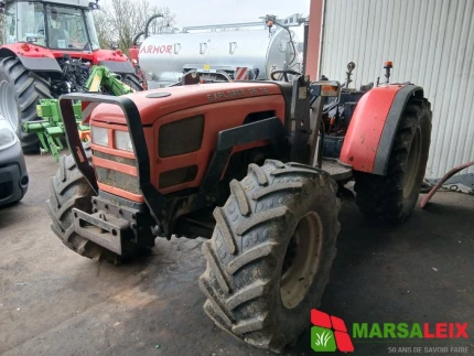 Tracteur agricole - 95 CH - 5500H - 2007