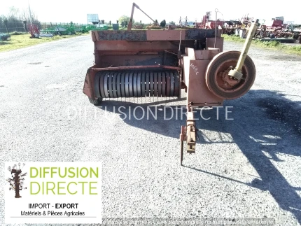 Presse à balles carrées (moyenne et haute densité)