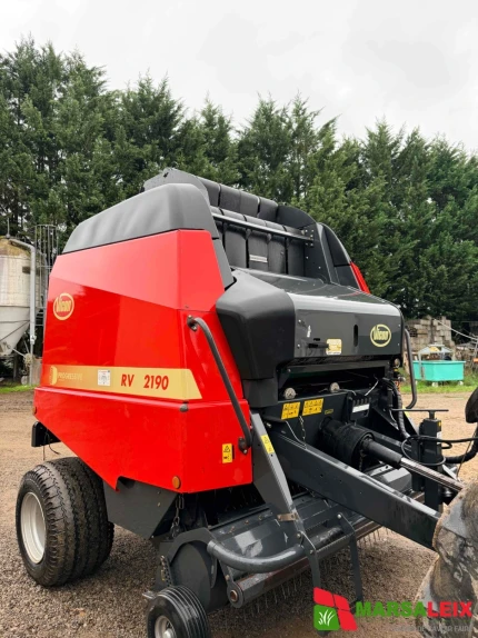 Presse à balles rondes - 190CM - 15000bottes - 15300H - 2010