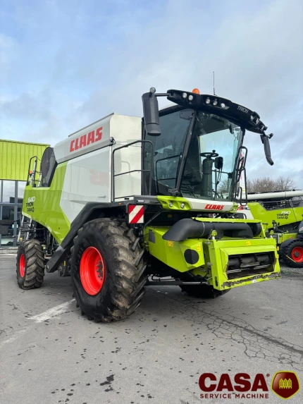 Claas TRION 640