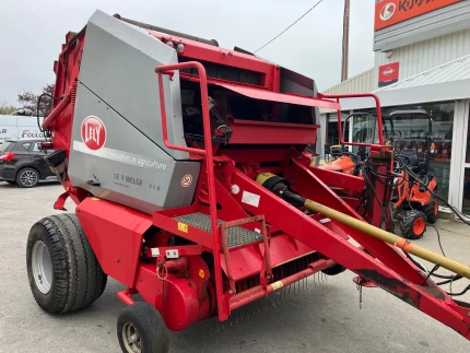 Presse à balles rondes - 2009