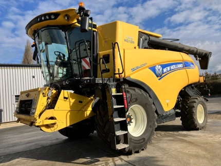 Moissonneuse batteuse - 945H - 2022