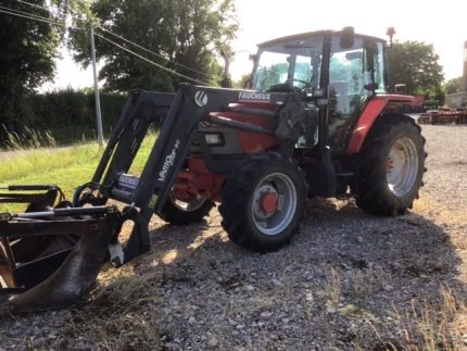 Tracteur agricole - Tracteur agricole - 75 CH - 11150H - 2006