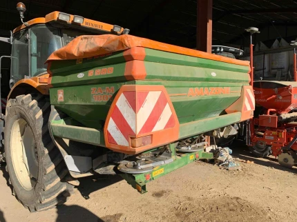 Distributeur d'engrais - 2000L - 2800CM - 1kms - 1 807 H - 2014