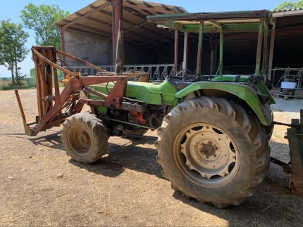 Tracteur agricole - 70CH - 8637H