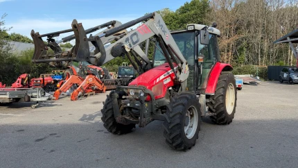 Massey Ferguson MF5445