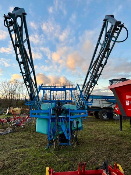 Pulvérisateur porté - 1000L - 1994