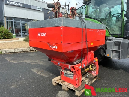 Distributeur d'engrais - 1500L - 2015