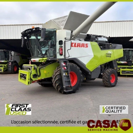 Claas TRION 750
