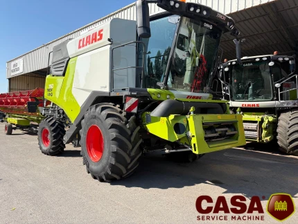Claas TRION 750