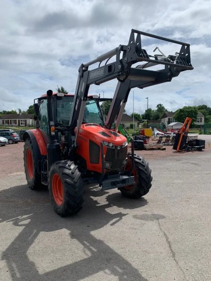 Kubota M105GX-IV