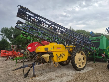Pulvérisateur traîné - 2500L - 1996