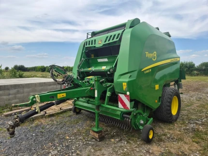 John Deere V461R