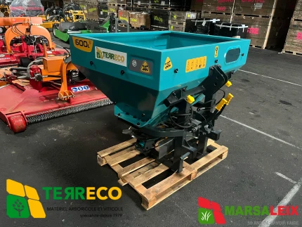 Terreco DISTRIBUTEUR D'ENGRAIS TERRECO 600L