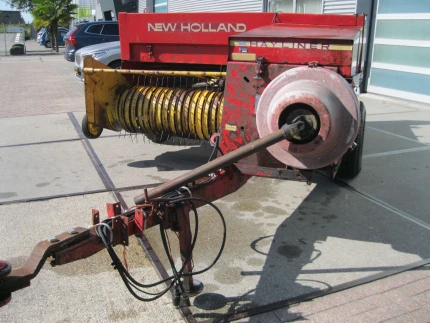 New Holland HAYLINER 386