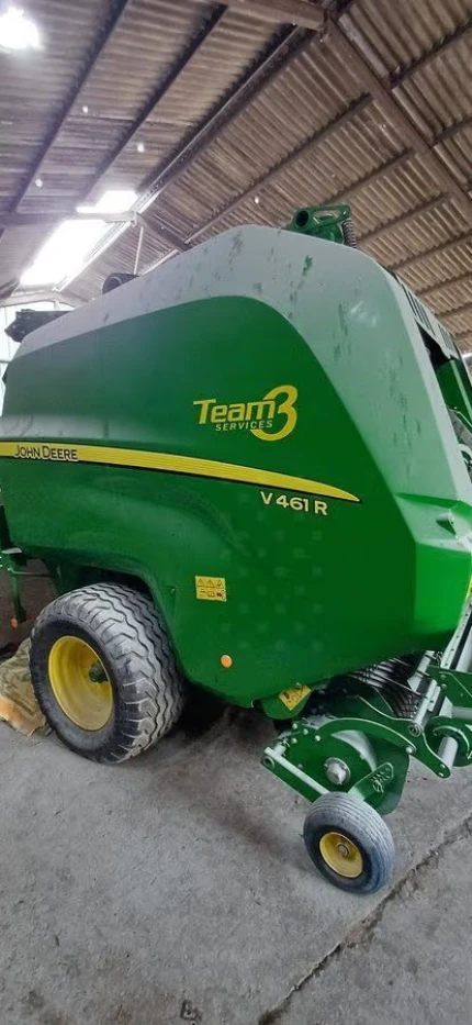 John Deere V461R