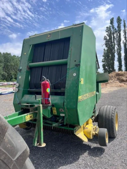 John Deere 590