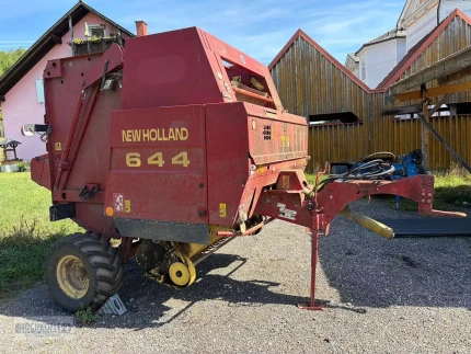 New Holland 644