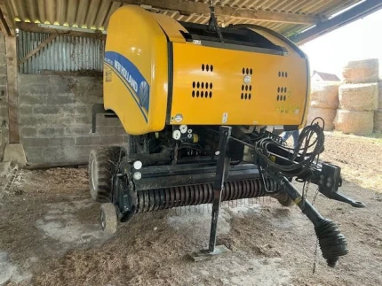 New Holland ROLL BELT 150 SUPER FEED