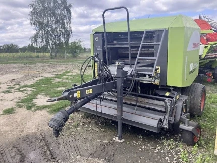 Claas RUNDBALLENPRESSE ROLLANT 375
