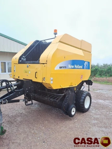 New Holland BR 7070