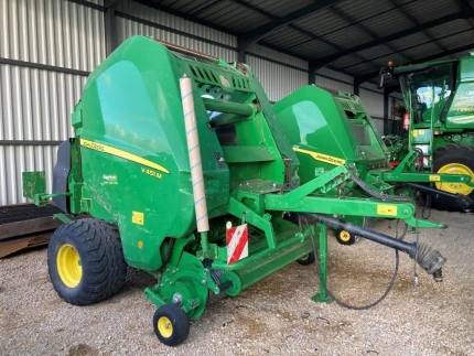 John Deere V451M MC