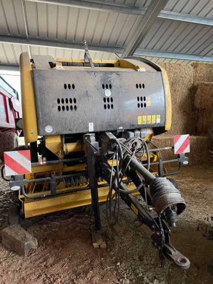 New Holland ROLL BELT 150 SUPER FEED