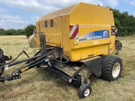 New Holland BR 6090