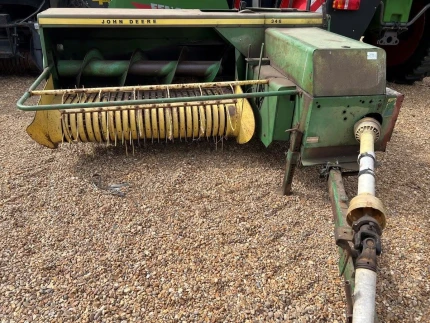 John Deere 346 SMALL SQUARE BALER