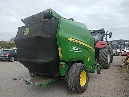 John Deere V461R