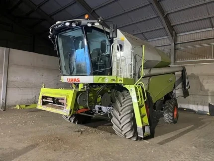 Claas TUCANO 450