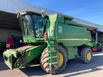 John Deere T 550
