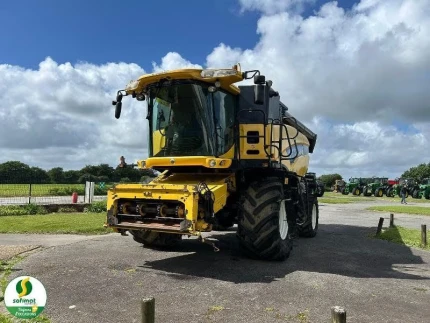 New Holland CX8080