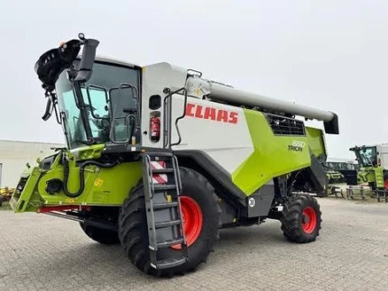 Claas TRION 650
