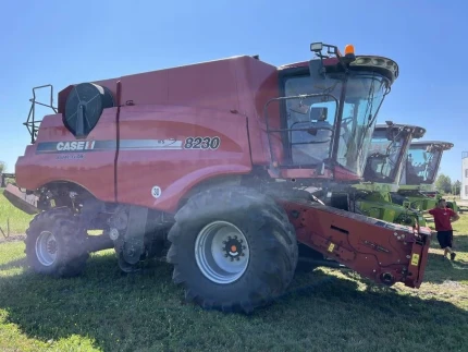Case IH AF 8230